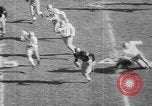 Standbild Fußballspiel Philadelphia Pennsylvania USA, 1949, aus Sekunde 53 historischem Filmmaterial Videoclip 65675056304