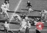 Standbild Fußballspiel Philadelphia Pennsylvania USA, 1949, aus Sekunde 57 historischem Filmmaterial Videoclip 65675056304