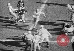 Standbild Fußballspiel Philadelphia Pennsylvania USA, 1949, aus Sekunde 58 historischem Filmmaterial Videoclip 65675056304