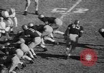 Standbild Fußballspiel Philadelphia Pennsylvania USA, 1949, aus Sekunde 59 historischem Filmmaterial Videoclip 65675056304