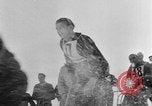 Standbild Ski-Bob Wettbewerb bayerische Zugspitze Deutschland, 1951, aus Sekunde 13 historischem Filmmaterial Videoclip 65675056307