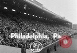 Image ouest versus catholique Bok Vocation Tech football Philadelphia Pennsylvania USA, 1951, de la seconde 4 séquences d'archives historiques vidéo 65675056308