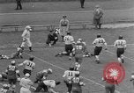 Image ouest versus catholique Bok Vocation Tech football Philadelphia Pennsylvania USA, 1951, de la seconde 12 séquences d'archives historiques vidéo 65675056308