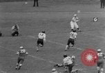 Image ouest versus catholique Bok Vocation Tech football Philadelphia Pennsylvania USA, 1951, de la seconde 18 séquences d'archives historiques vidéo 65675056308