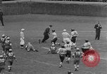 Image ouest versus catholique Bok Vocation Tech football Philadelphia Pennsylvania USA, 1951, de la seconde 22 séquences d'archives historiques vidéo 65675056308