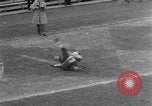 Image ouest versus catholique Bok Vocation Tech football Philadelphia Pennsylvania USA, 1951, de la seconde 40 séquences d'archives historiques vidéo 65675056308
