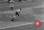 Image ouest versus catholique Bok Vocation Tech football Philadelphia Pennsylvania USA, 1951, de la seconde 41 séquences d'archives historiques vidéo 65675056308
