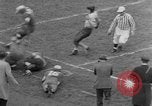 Image ouest versus catholique Bok Vocation Tech football Philadelphia Pennsylvania USA, 1951, de la seconde 56 séquences d'archives historiques vidéo 65675056308