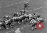 Image ouest versus catholique Bok Vocation Tech football Philadelphia Pennsylvania USA, 1951, de la seconde 57 séquences d'archives historiques vidéo 65675056308