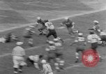 Image ouest versus catholique Bok Vocation Tech football Philadelphia Pennsylvania USA, 1951, de la seconde 60 séquences d'archives historiques vidéo 65675056308