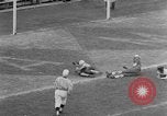 Image ouest versus catholique Bok Vocation Tech football Philadelphia Pennsylvania USA, 1951, de la seconde 62 séquences d'archives historiques vidéo 65675056308