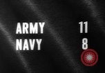 Immagine di 1964 Marina militare dell esercito del gioco del calcio Philadelphia Pennsylvania USA, 1964, secondo 5 filmato di repertorio 65675056313