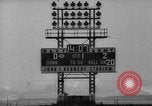 Immagine di 1964 Marina militare dell esercito del gioco del calcio Philadelphia Pennsylvania USA, 1964, secondo 22 filmato di repertorio 65675056313