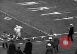 Immagine di 1964 Marina militare dell esercito del gioco del calcio Philadelphia Pennsylvania USA, 1964, secondo 31 filmato di repertorio 65675056313