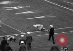 Immagine di 1964 Marina militare dell esercito del gioco del calcio Philadelphia Pennsylvania USA, 1964, secondo 32 filmato di repertorio 65675056313