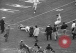 Immagine di 1964 Marina militare dell esercito del gioco del calcio Philadelphia Pennsylvania USA, 1964, secondo 47 filmato di repertorio 65675056313