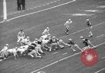 Immagine di 1964 Marina militare dell esercito del gioco del calcio Philadelphia Pennsylvania USA, 1964, secondo 49 filmato di repertorio 65675056313