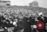 Immagine di 1964 Marina militare dell esercito del gioco del calcio Philadelphia Pennsylvania USA, 1964, secondo 55 filmato di repertorio 65675056313