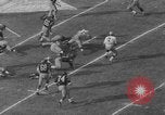 Immagine di USC contro Notre Dame football 1964 Los Angeles California USA, 1964, secondo 29 filmato di repertorio 65675056314