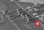 Immagine di USC contro Notre Dame football 1964 Los Angeles California USA, 1964, secondo 45 filmato di repertorio 65675056314
