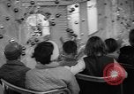Immagine di La sera prima di Natale United States USA, 1964, secondo 51 filmato di repertorio 65675056315