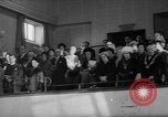 Standbild Ehre Queen Elizabeth Vereinigtes Königreich, 1965, aus Sekunde 30 historischem Filmmaterial Videoclip 65675056321
