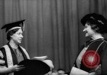 Standbild Ehre Queen Elizabeth Vereinigtes Königreich, 1965, aus Sekunde 33 historischem Filmmaterial Videoclip 65675056321