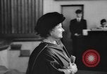 Standbild Ehre Queen Elizabeth Vereinigtes Königreich, 1965, aus Sekunde 49 historischem Filmmaterial Videoclip 65675056321