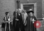 Standbild Ehre Queen Elizabeth Vereinigtes Königreich, 1965, aus Sekunde 54 historischem Filmmaterial Videoclip 65675056321