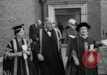 Standbild Ehre Queen Elizabeth Vereinigtes Königreich, 1965, aus Sekunde 55 historischem Filmmaterial Videoclip 65675056321