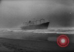 Standbild Frachter Ping ein im Sturm Europa, 1965, aus Sekunde 14 historischem Filmmaterial Videoclip 65675056322