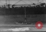 Standbild Frachter Ping ein im Sturm Europa, 1965, aus Sekunde 27 historischem Filmmaterial Videoclip 65675056322