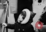 Standbild Weihnachten feiern New York City USA, 1965, aus Sekunde 20 historischem Filmmaterial Videoclip 65675056323