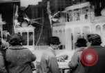 Standbild Weihnachten feiern New York City USA, 1965, aus Sekunde 23 historischem Filmmaterial Videoclip 65675056323