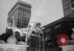 Standbild Weihnachten feiern New York City USA, 1965, aus Sekunde 25 historischem Filmmaterial Videoclip 65675056323