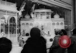 Standbild Weihnachten feiern New York City USA, 1965, aus Sekunde 29 historischem Filmmaterial Videoclip 65675056323