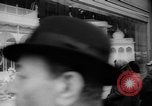 Standbild Weihnachten feiern New York City USA, 1965, aus Sekunde 31 historischem Filmmaterial Videoclip 65675056323