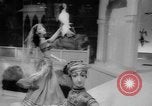 Standbild Weihnachten feiern New York City USA, 1965, aus Sekunde 45 historischem Filmmaterial Videoclip 65675056323