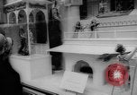 Standbild Weihnachten feiern New York City USA, 1965, aus Sekunde 47 historischem Filmmaterial Videoclip 65675056323