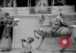Standbild Weihnachten feiern New York City USA, 1965, aus Sekunde 53 historischem Filmmaterial Videoclip 65675056323