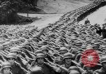 Standbild deutsche Armee verteidigt gegen die Alliierten in der Normandie Frankreich, 1944, aus Sekunde 11 historischem Filmmaterial Videoclip 65675056324