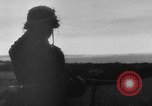 Standbild deutsche Armee verteidigt gegen die Alliierten in der Normandie Frankreich, 1944, aus Sekunde 24 historischem Filmmaterial Videoclip 65675056324