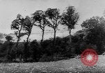 Standbild deutsche Armee verteidigt gegen die Alliierten in der Normandie Frankreich, 1944, aus Sekunde 58 historischem Filmmaterial Videoclip 65675056324
