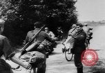 Immagine di Truppe tedesche rispondono a Allied D-day invasione Normandia Francia, 1944, secondo 32 filmato di repertorio 65675056327