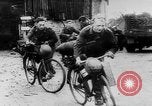 Immagine di Truppe tedesche rispondono a Allied D-day invasione Normandia Francia, 1944, secondo 41 filmato di repertorio 65675056327