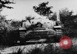 Standbild deutsche militärische Invasion St. Lo Frankreich, 1944, aus Sekunde 1 historischem Filmmaterial Videoclip 65675056330