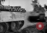 Standbild Bundeswehr sappers set Sprengladungen in der Stadt Witebsk Weißrussland, 1944, aus Sekunde 42 historischem Filmmaterial Videoclip 65675056338