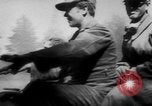 Standbild Bundeswehr sappers set Sprengladungen in der Stadt Witebsk Weißrussland, 1944, aus Sekunde 50 historischem Filmmaterial Videoclip 65675056338