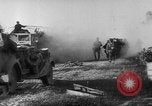 Standbild Bundeswehr sappers set Sprengladungen in der Stadt Witebsk Weißrussland, 1944, aus Sekunde 53 historischem Filmmaterial Videoclip 65675056338