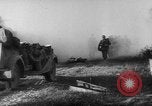 Standbild Bundeswehr sappers set Sprengladungen in der Stadt Witebsk Weißrussland, 1944, aus Sekunde 55 historischem Filmmaterial Videoclip 65675056338